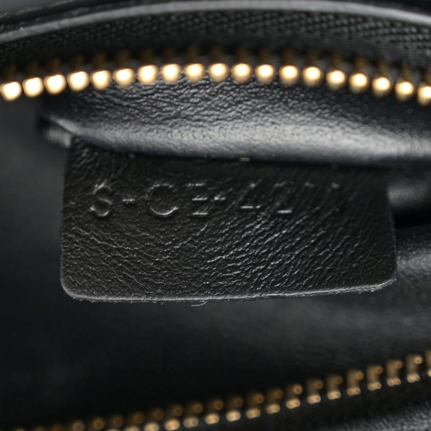 Shiny Calfskin Medium Triomphe Black