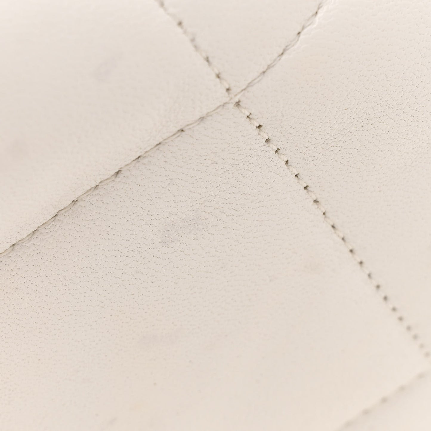 Lambskin Quilted Medium Chanel 19 Flap White