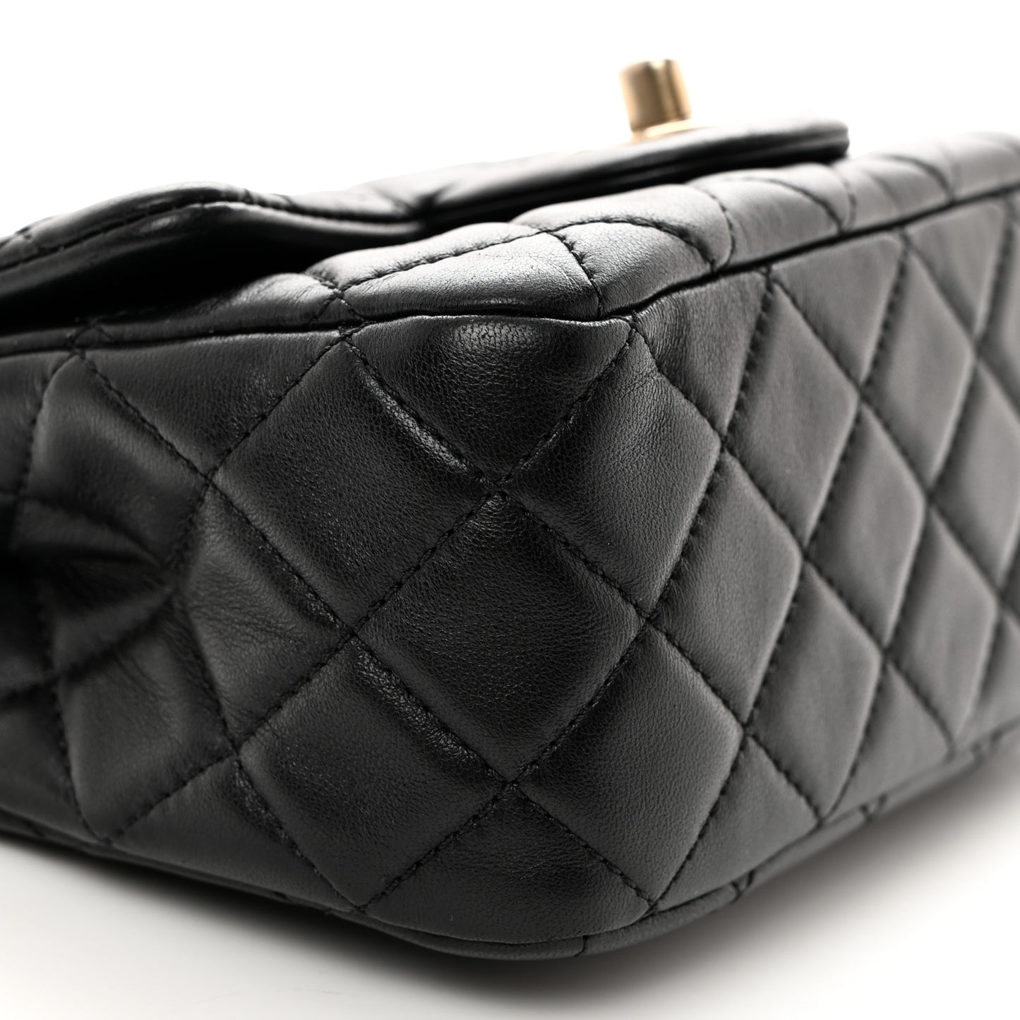 Lambskin Quilted Mini Pearl Crush Flap Black