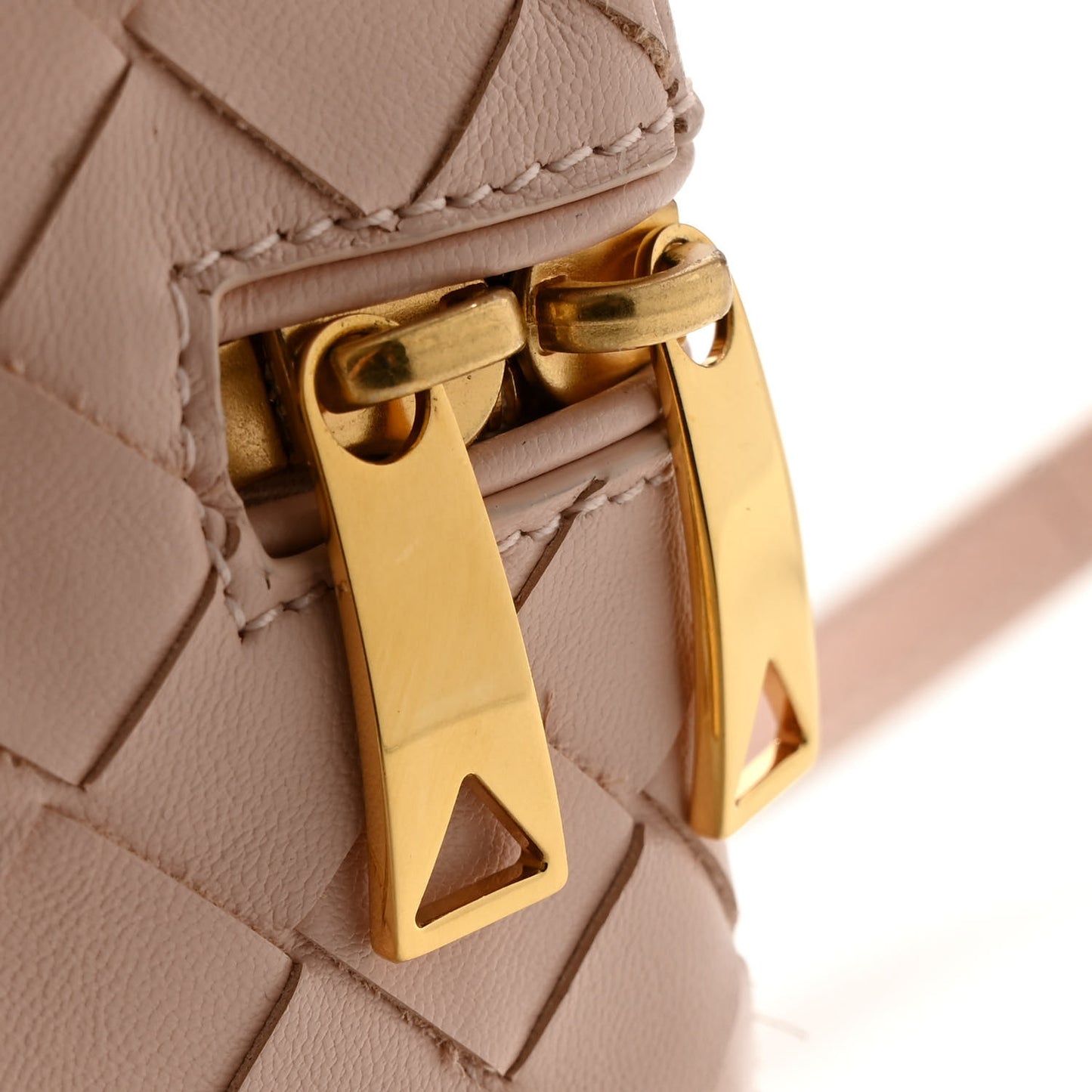 Calfskin Intrecciato Bang Bang Vanity Case Cameo