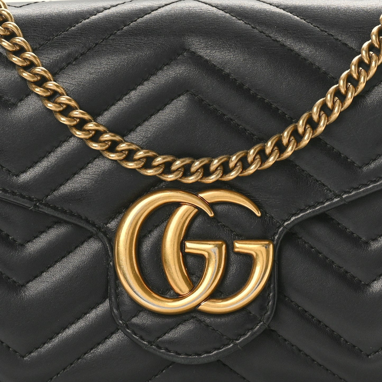 Calfskin Matelasse GG Marmont Chain Wallet Black