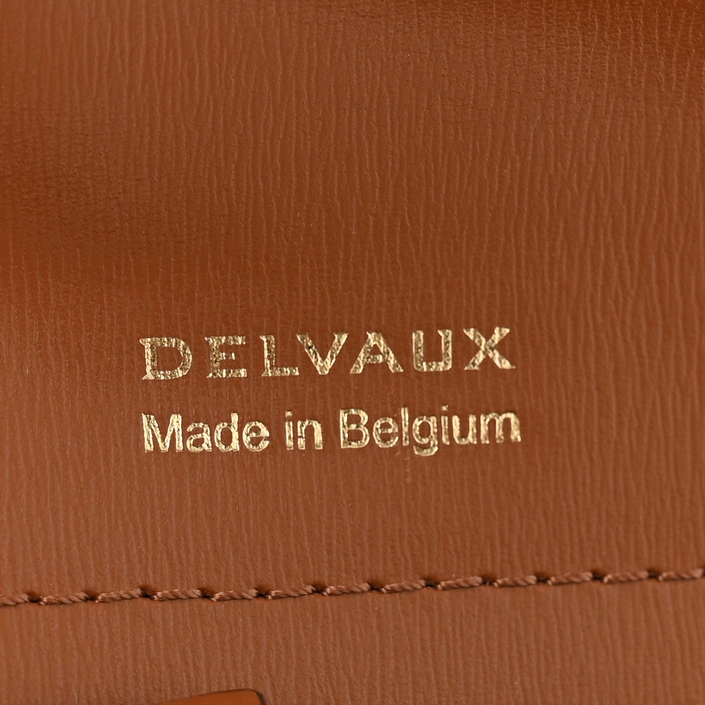 Calfskin Brillant Compact Wallet Vegetal