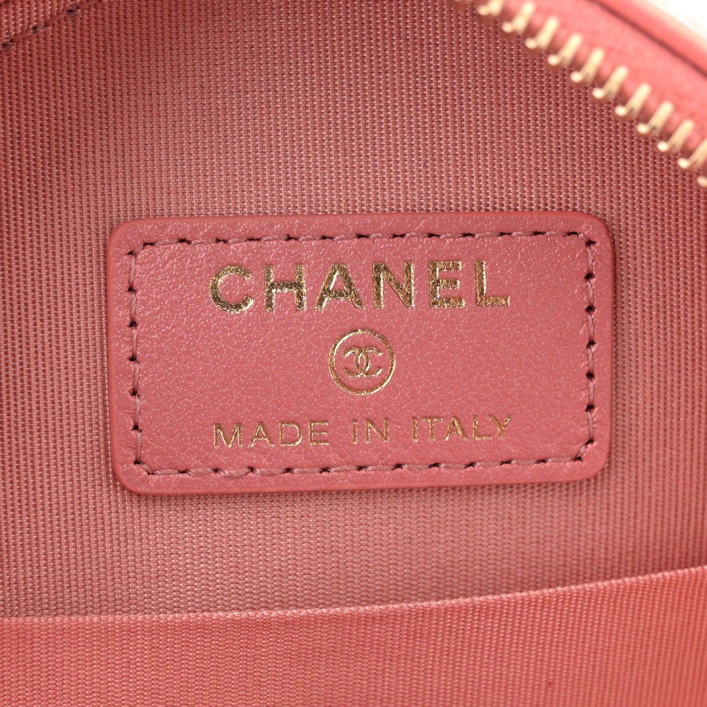 Iridescent Calfskin Quilted Chanel 19 Round Clutch With Chain Pink