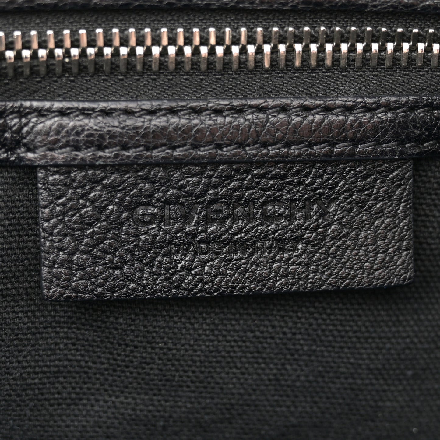 Sugar Goatskin Medium Antigona Black