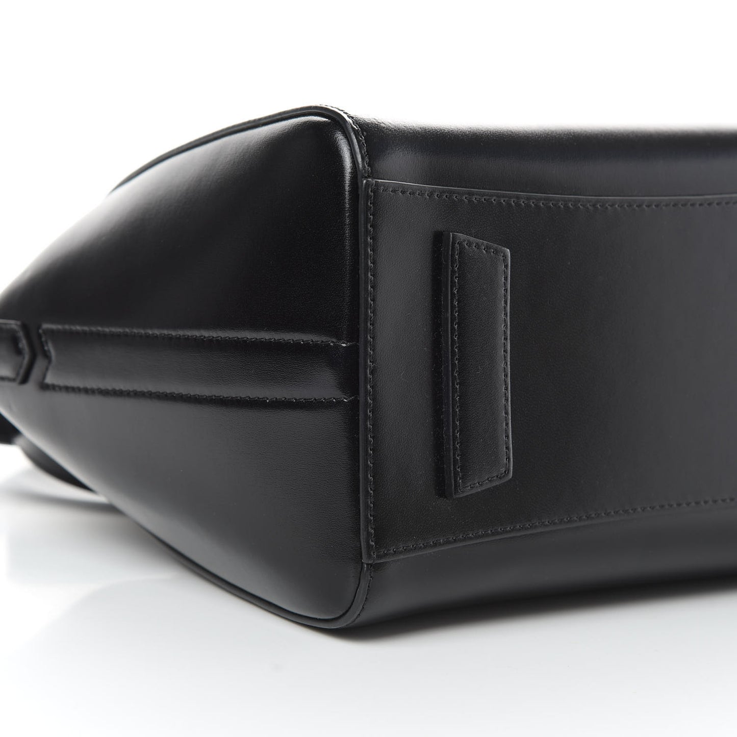 Shiny Lord Calfskin Small Antigona Black