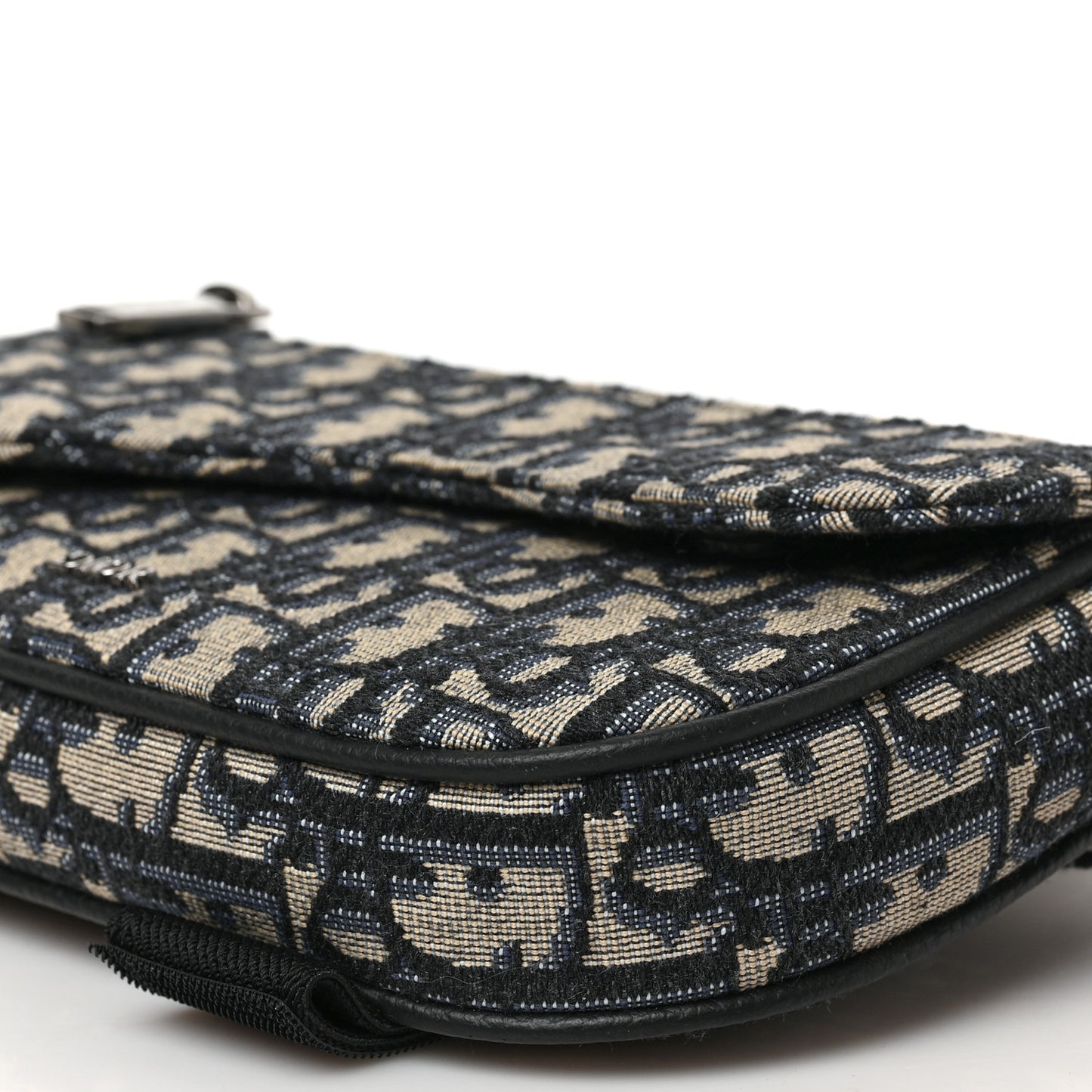 Oblique Arm Pouch Blue