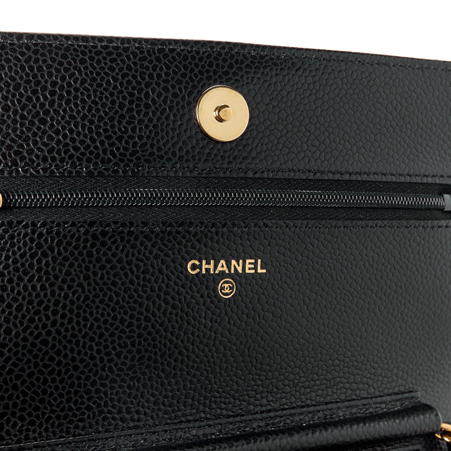 Caviar Quilted Wallet on Chain WOC Black