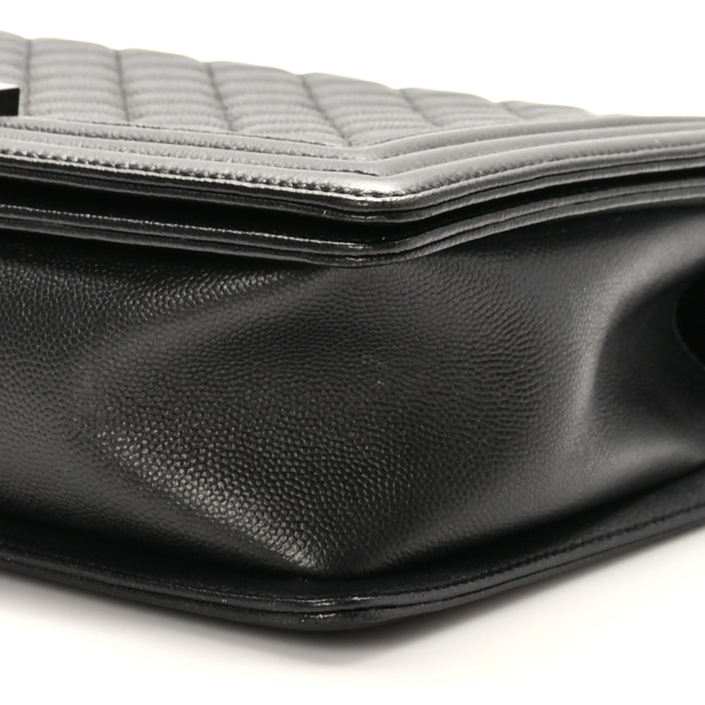Caviar Quilted New Medium Boy Flap So Black