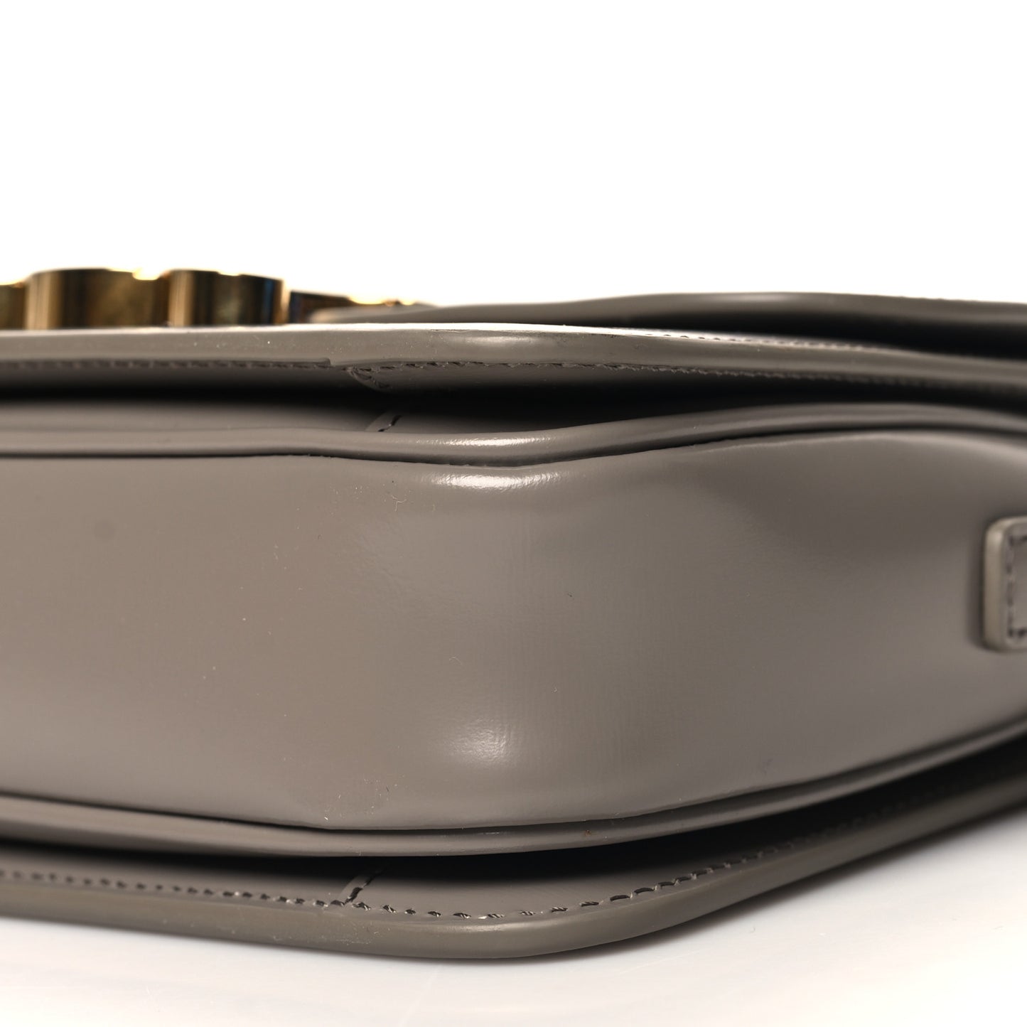 Shiny Calfskin Teen Triomphe Pebble