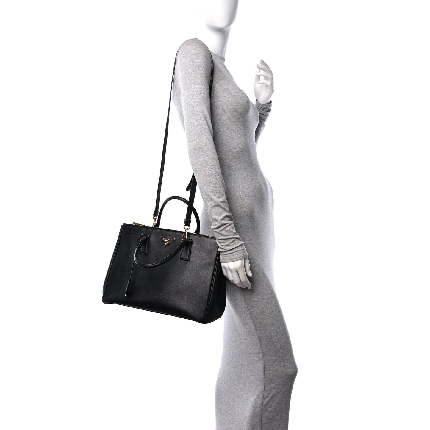 Saffiano Medium Galleria Double Zip Tote Black