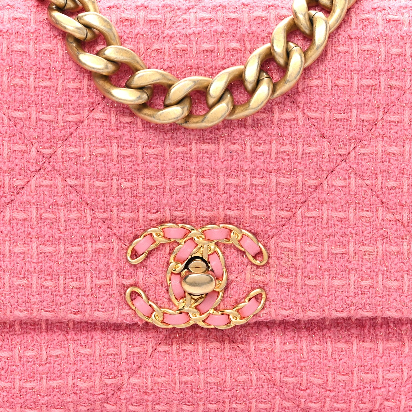 Metallic Tweed Quilted Medium Chanel 19 Flap Pink