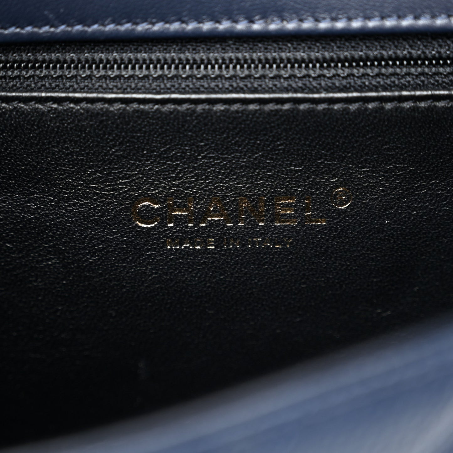 Caviar Quilted Small CC Filigree Flap Navy Black