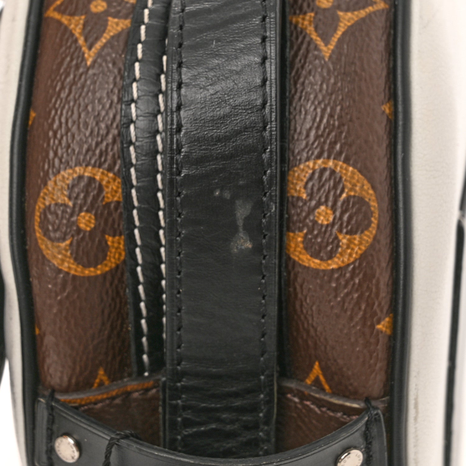 Louis Vuitton Calfskin Monogram LV Airline Boite Chapeau Souple White 12 of 13