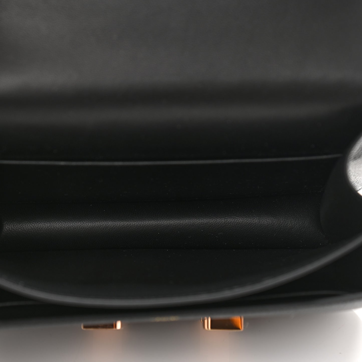 Epsom Constance 18 Black