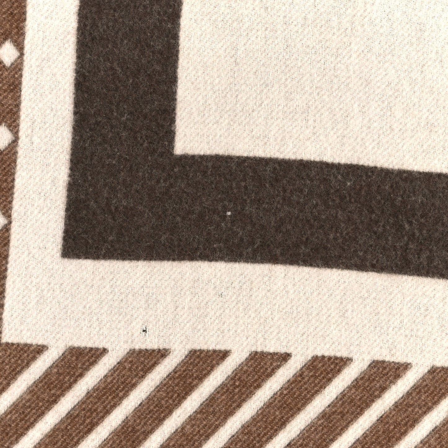 Wool Cashmere Les Objets du Faubourg Blanket Cisal Coquillage