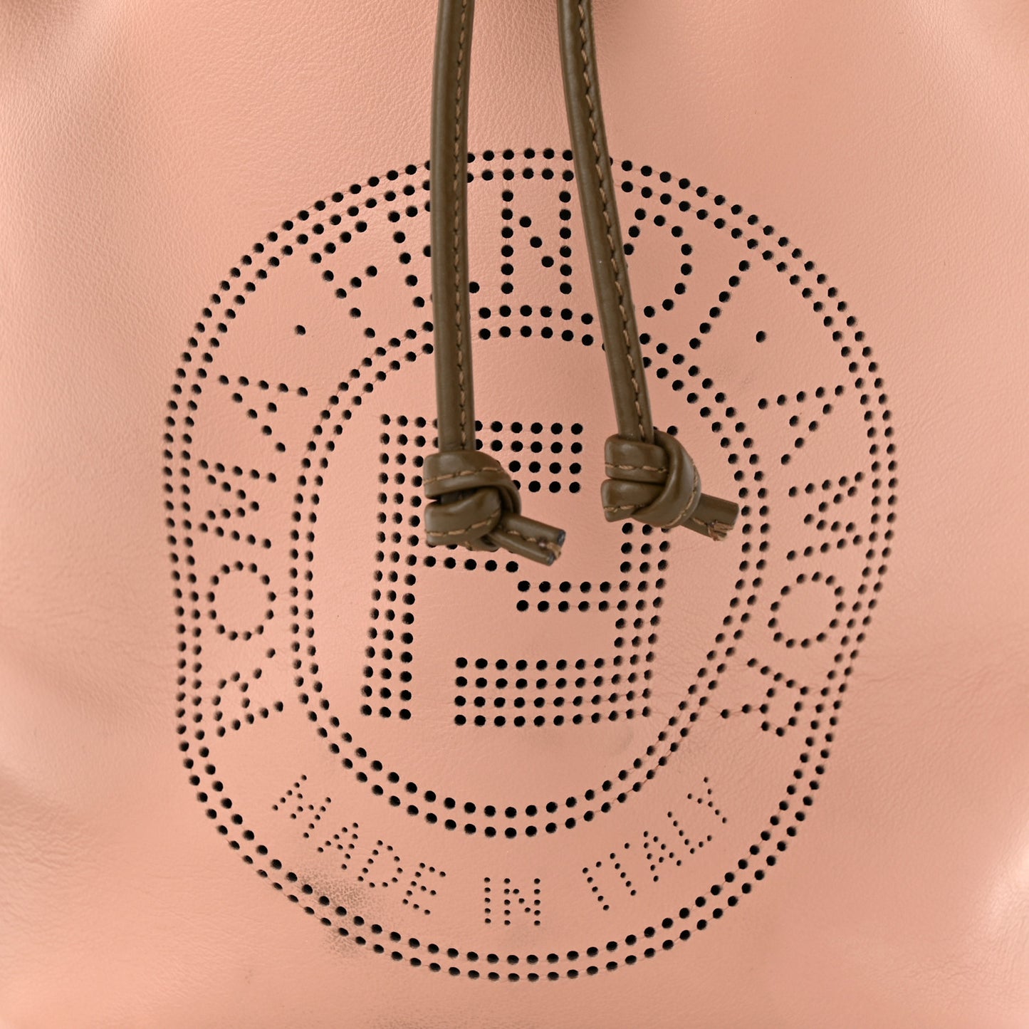 Vitello Grace F is Fendi Stamp Patch Perforated Small Mon Tresor Bucket Bag Rosa Bourbon