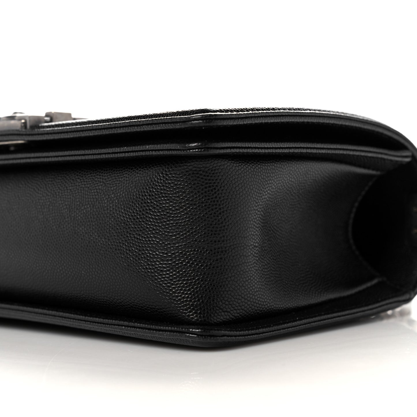 Caviar Quilted Medium Boy Flap Black