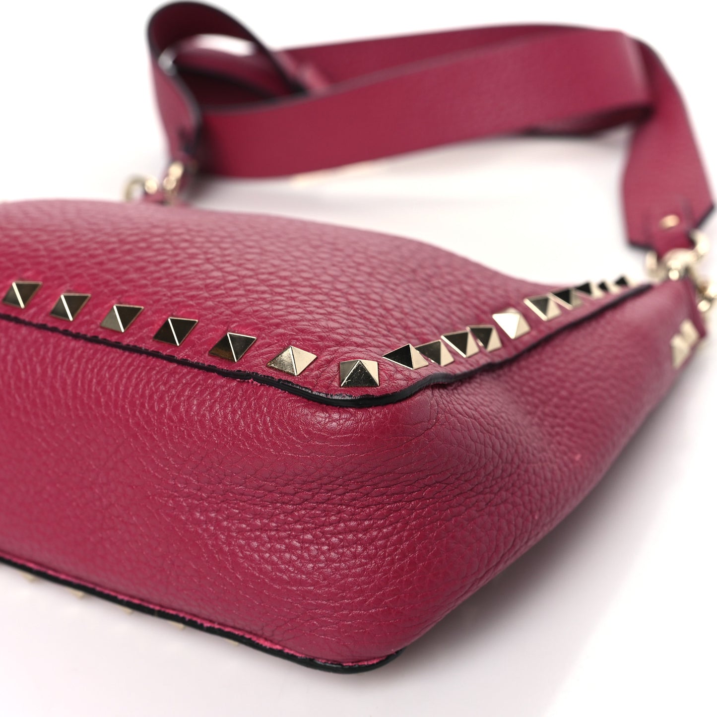 Pebbled Calfskin Mini Rockstud Flip-Lock Messenger Bag Raspberry