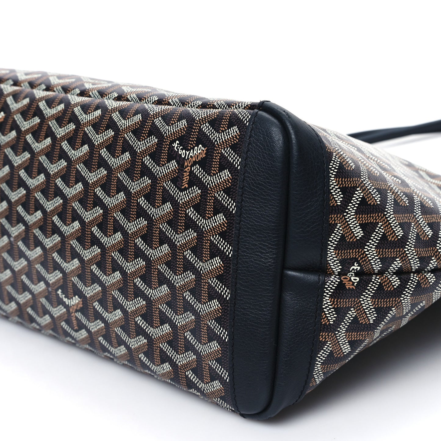 Goyardine Artois MM Black