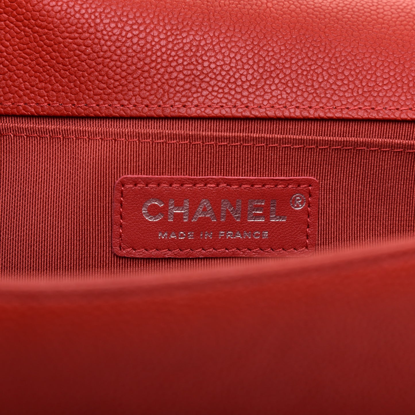 Caviar Quilted Medium Boy Flap Red