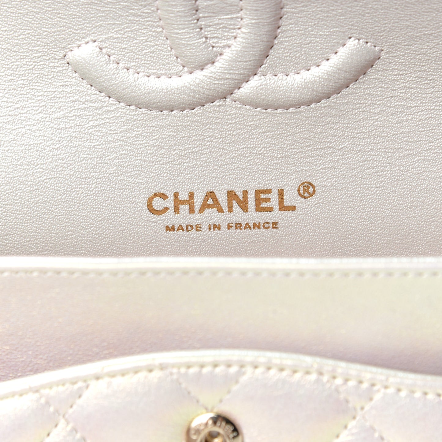 Iridescent Lambskin Quilted Medium Double Flap Ivory