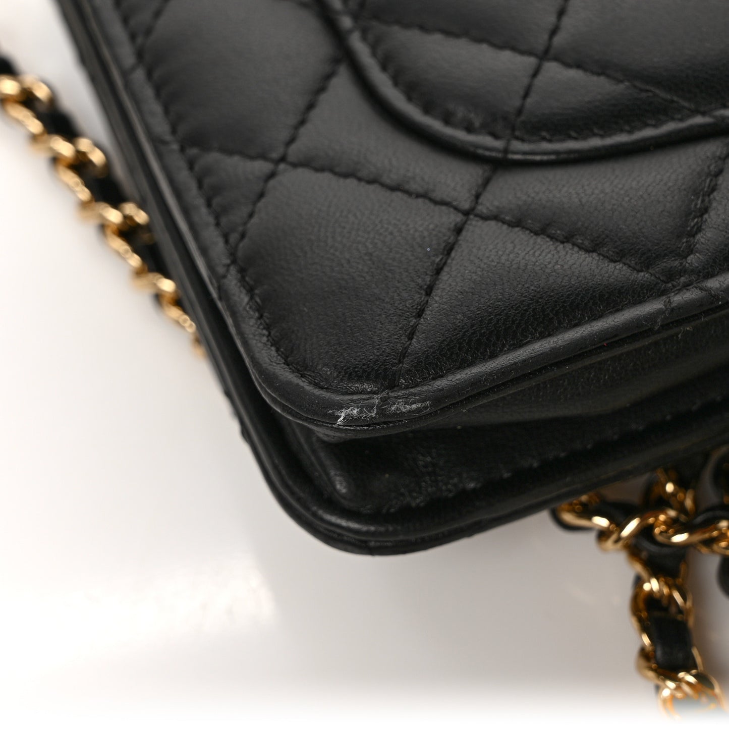 Lambskin Quilted Wallet On Chain WOC Black