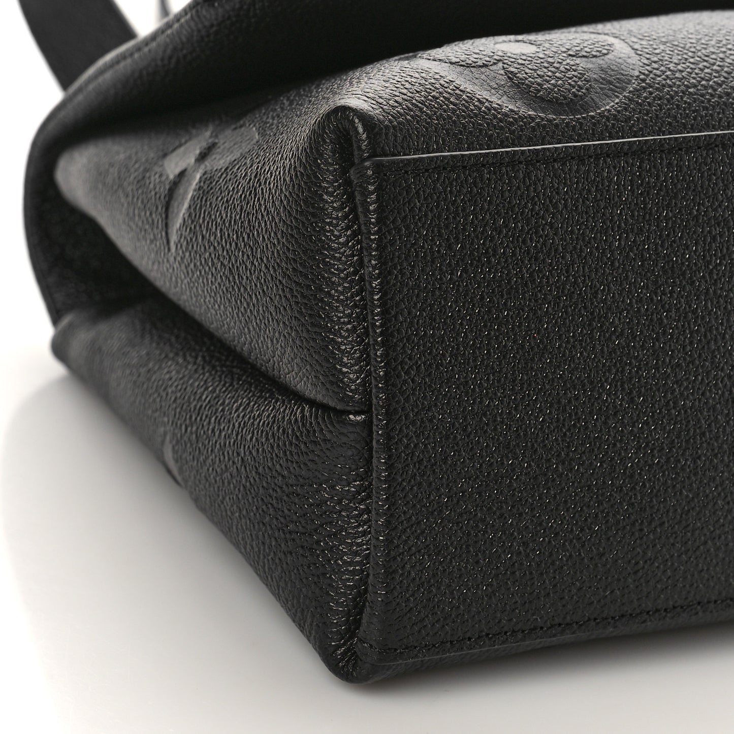 Empreinte Monogram Giant Madeleine MM Black
