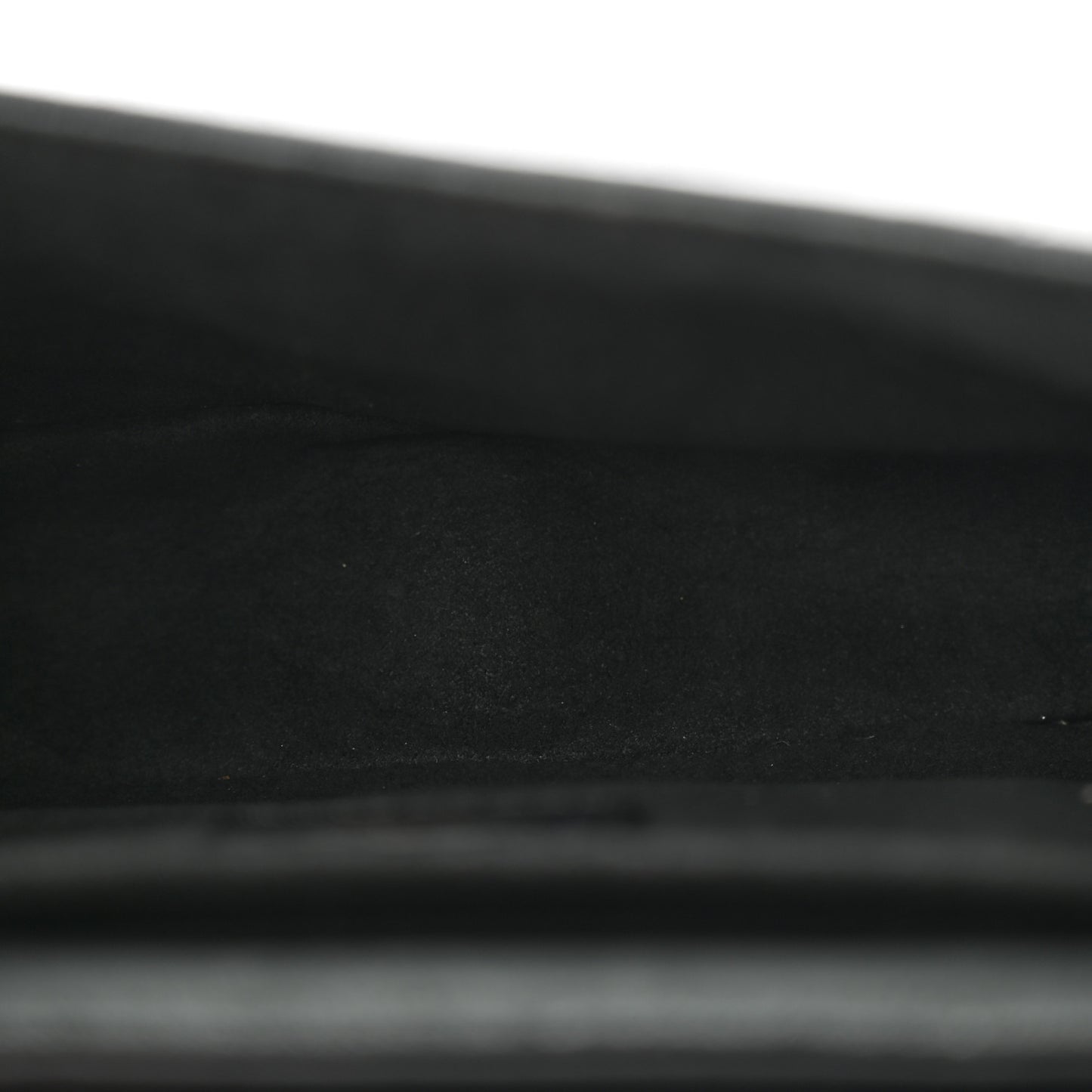 Calfskin New Wave Chain PM Black