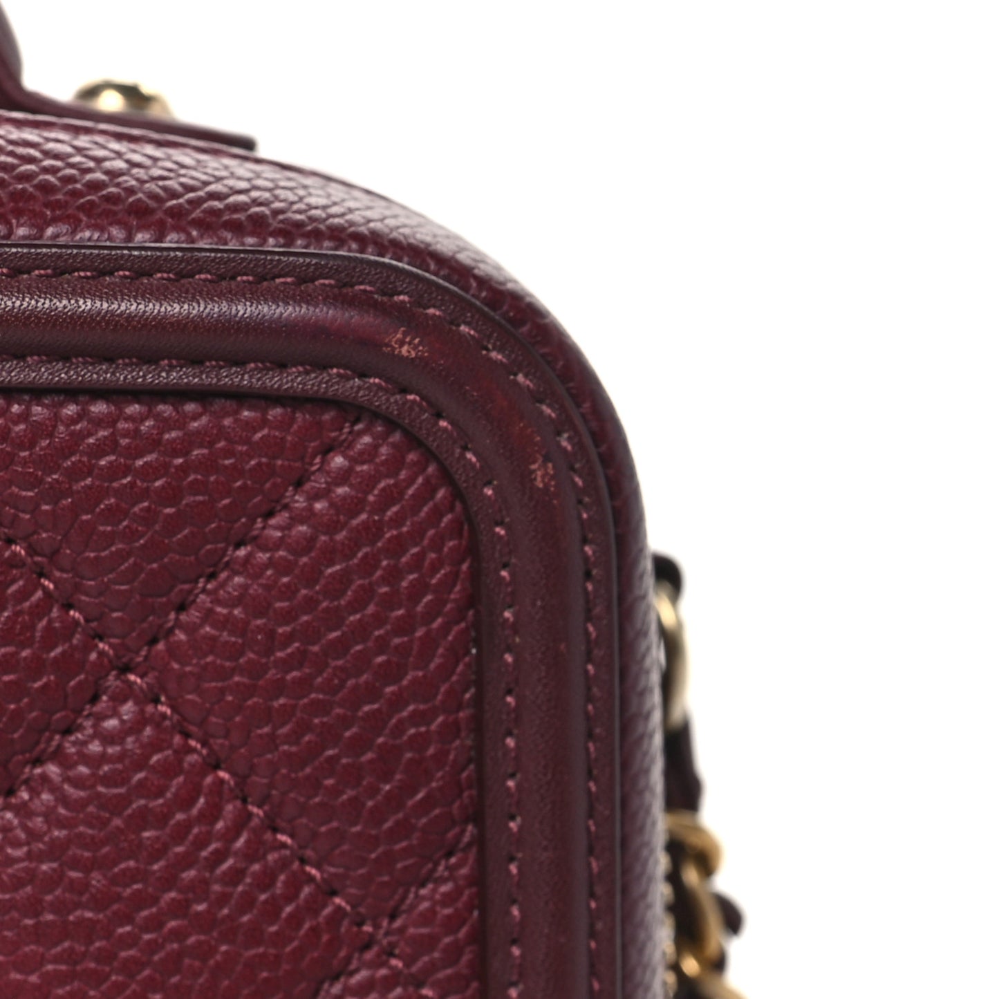 Caviar Quilted Small CC Filigree Vanity Case Burgundy