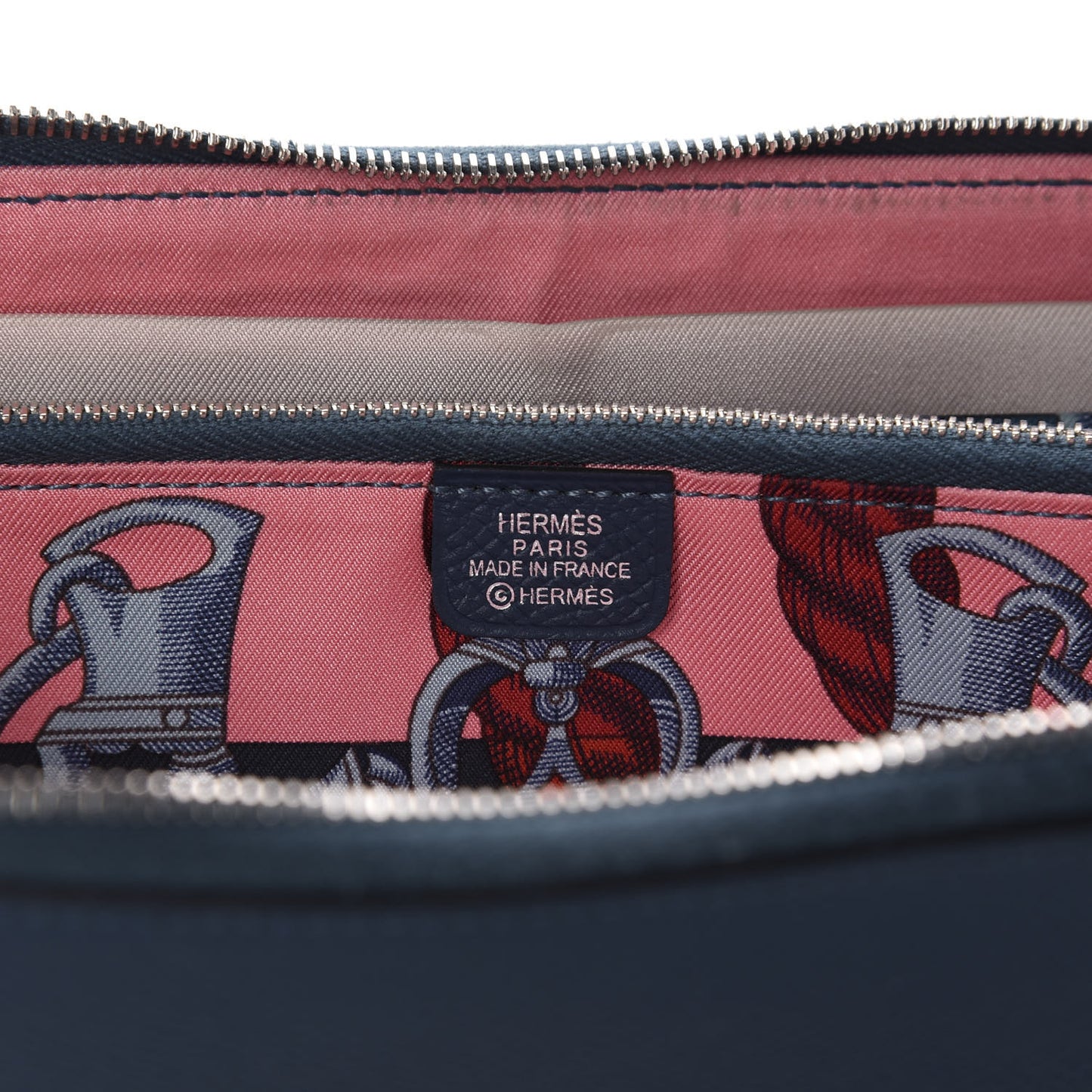 Epsom Silk'In Wallet Colvert