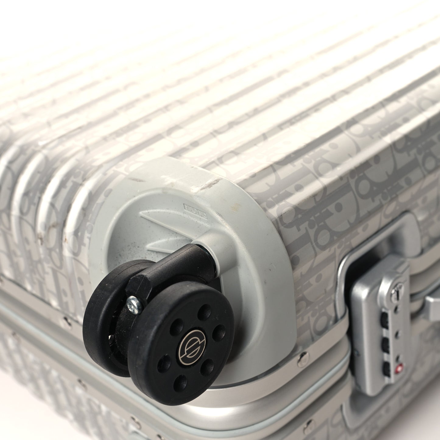X RIMOWA Aluminum Gradient Cabin Luggage Silver