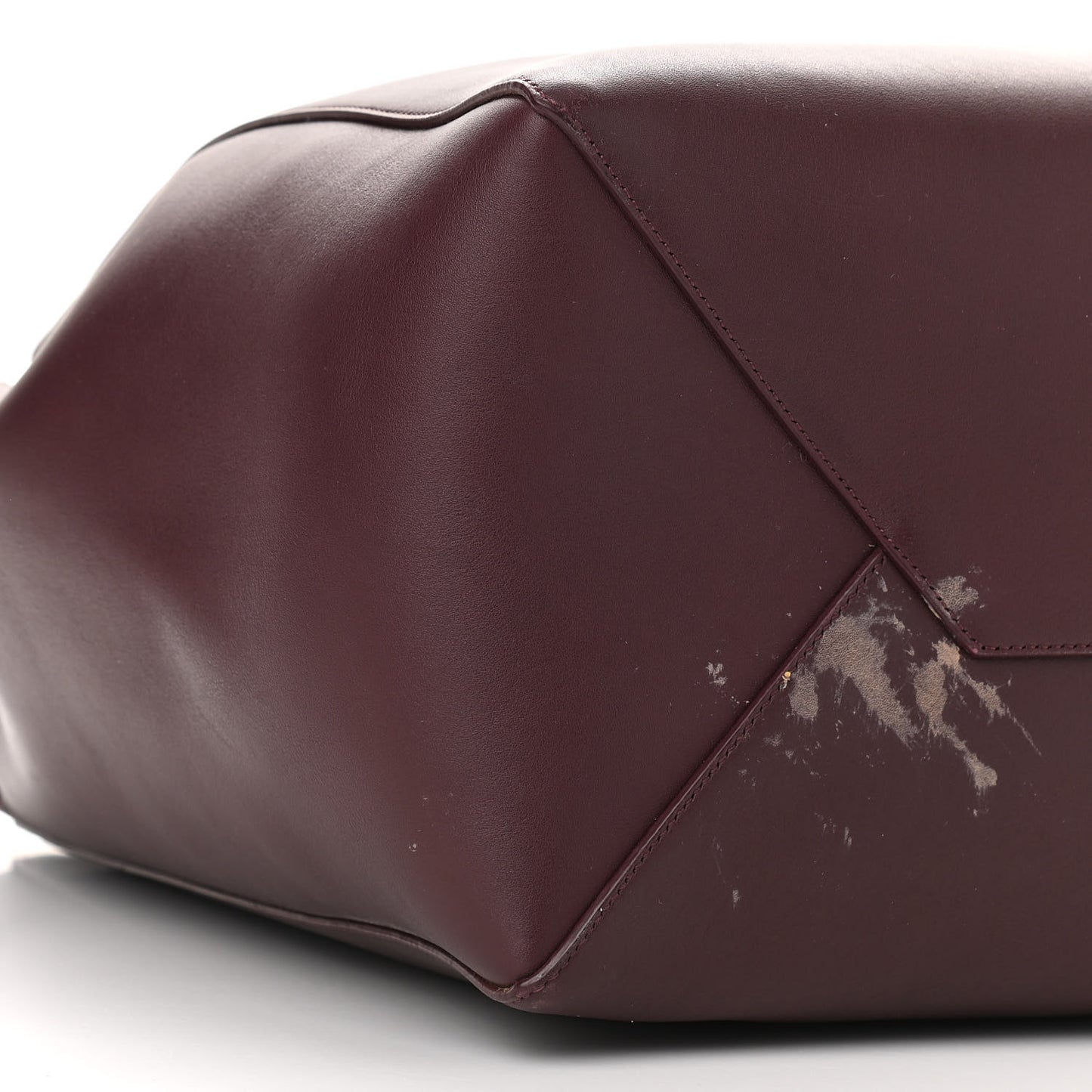 Smooth Calfskin Small Belt Cabas Phantom Burgundy