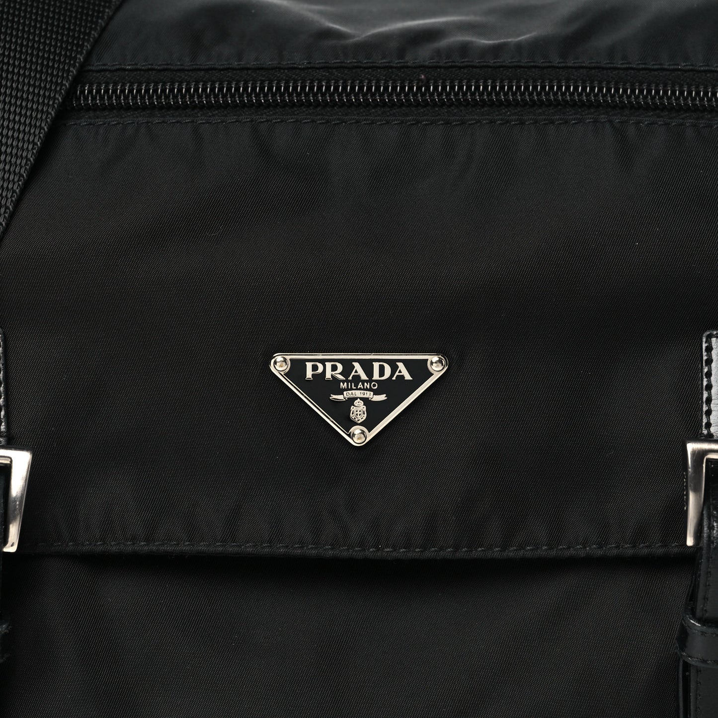 Nylon Vela Messenger Bag Black