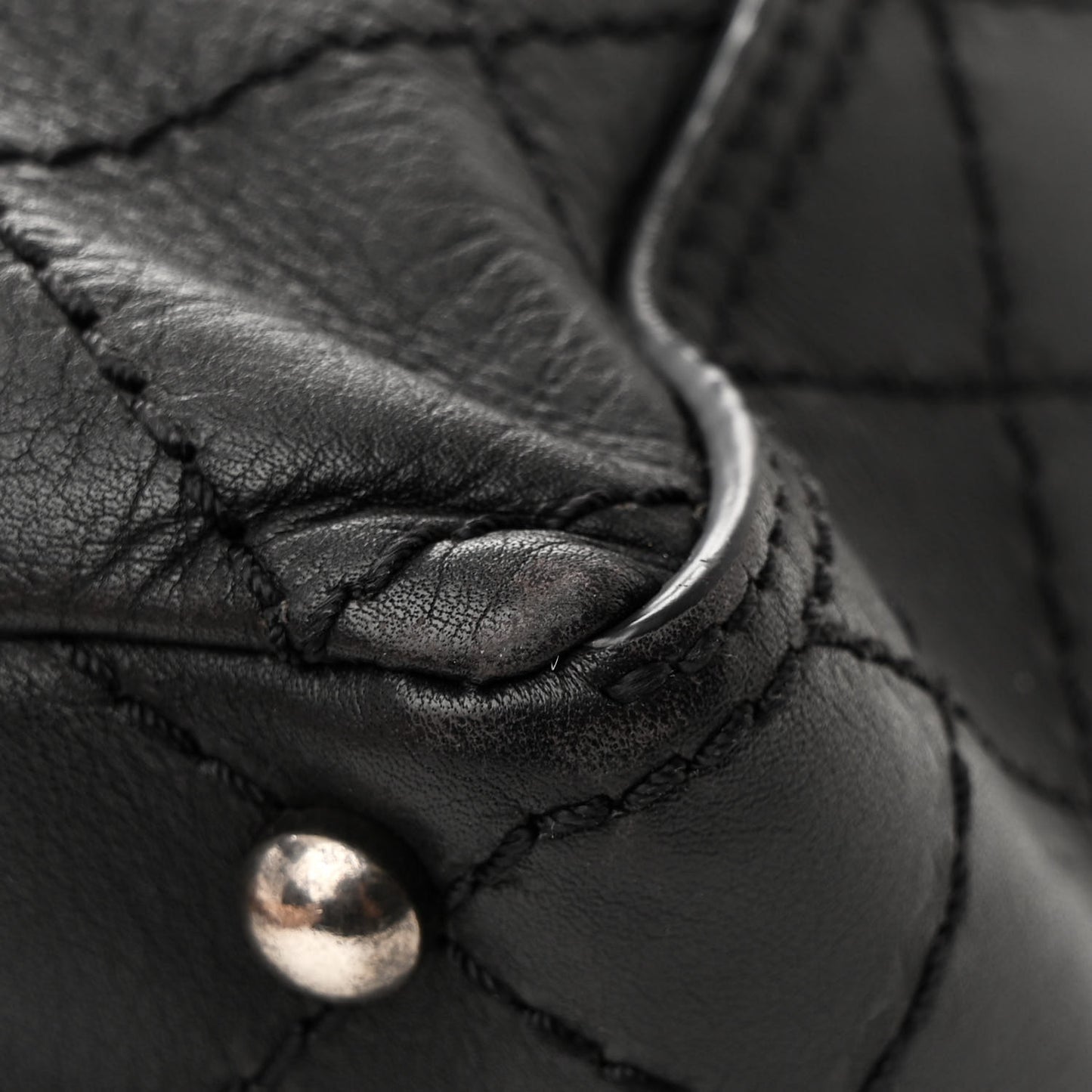 Calfskin CC Pocket Hobo Black