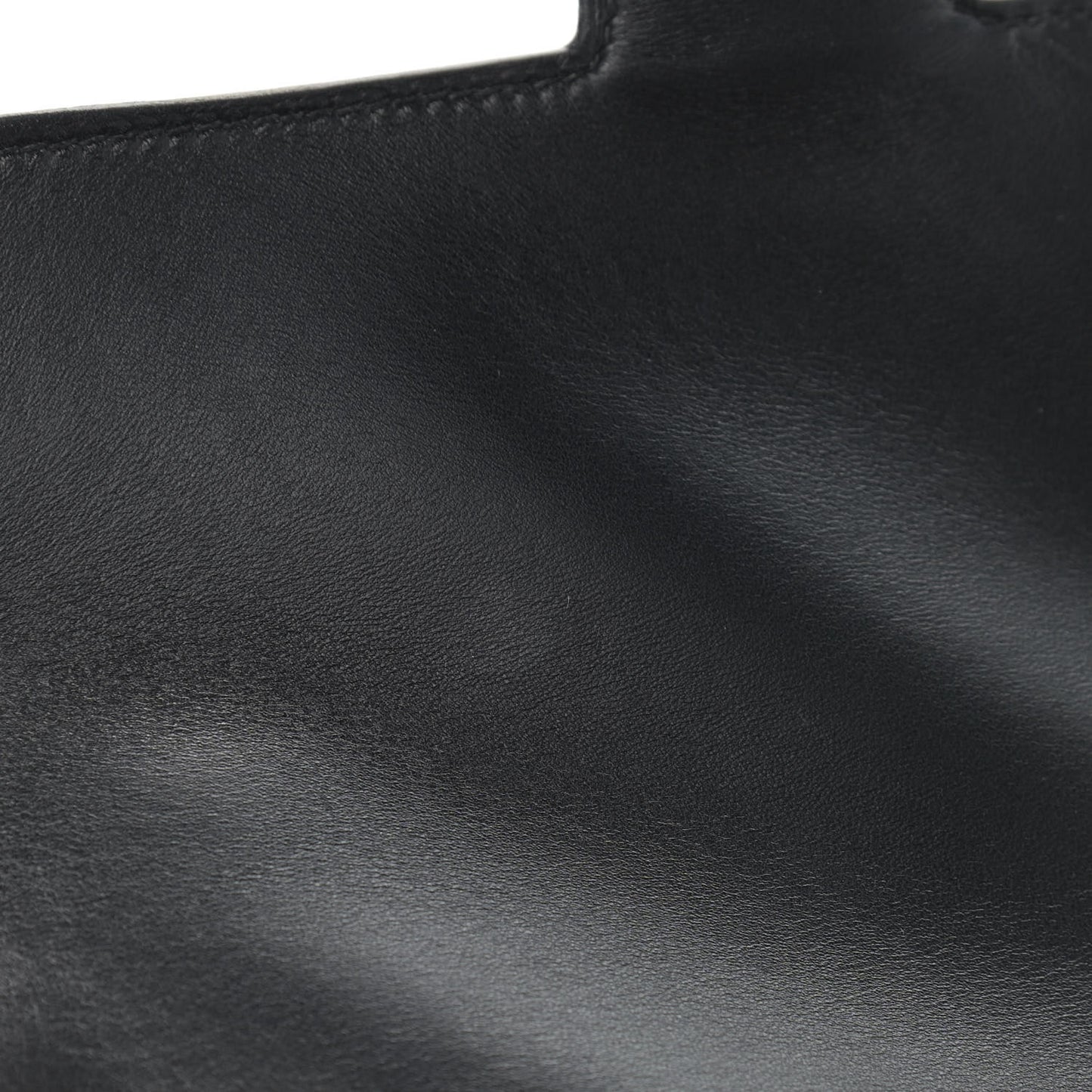 Madame Calfskin Constance 24 Black