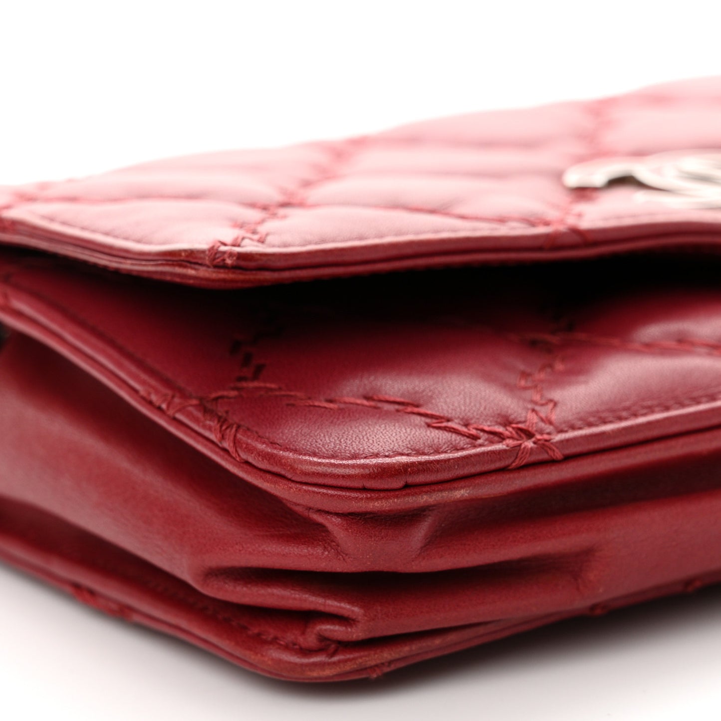 Calfskin Double Stitch Hamptons Wallet On Chain WOC Red