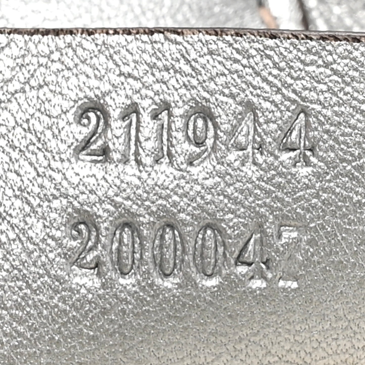 Metallic Guccissima Medium Sukey Tote Silver