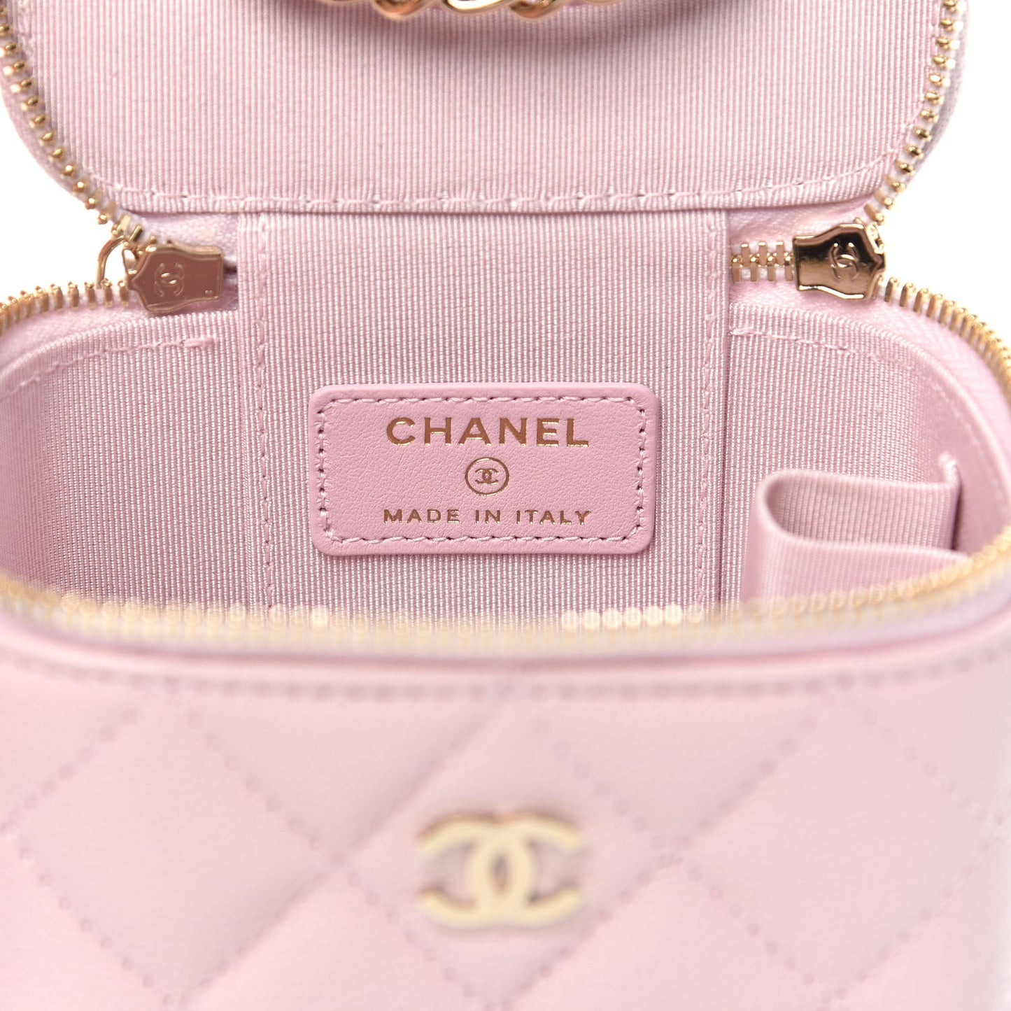 Caviar Quilted Mini Vanity Case With Chain Light Pink