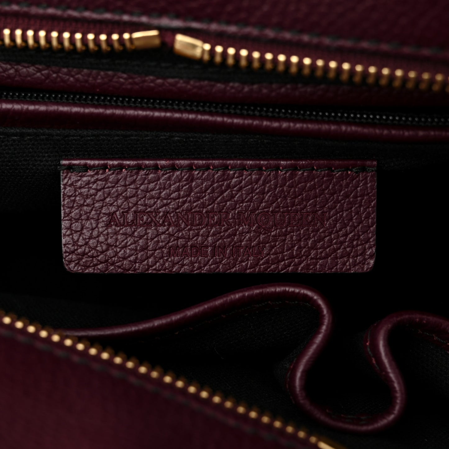 Pebbled Calfskin Small Skull Padlock Zip Around Tote Burgundy