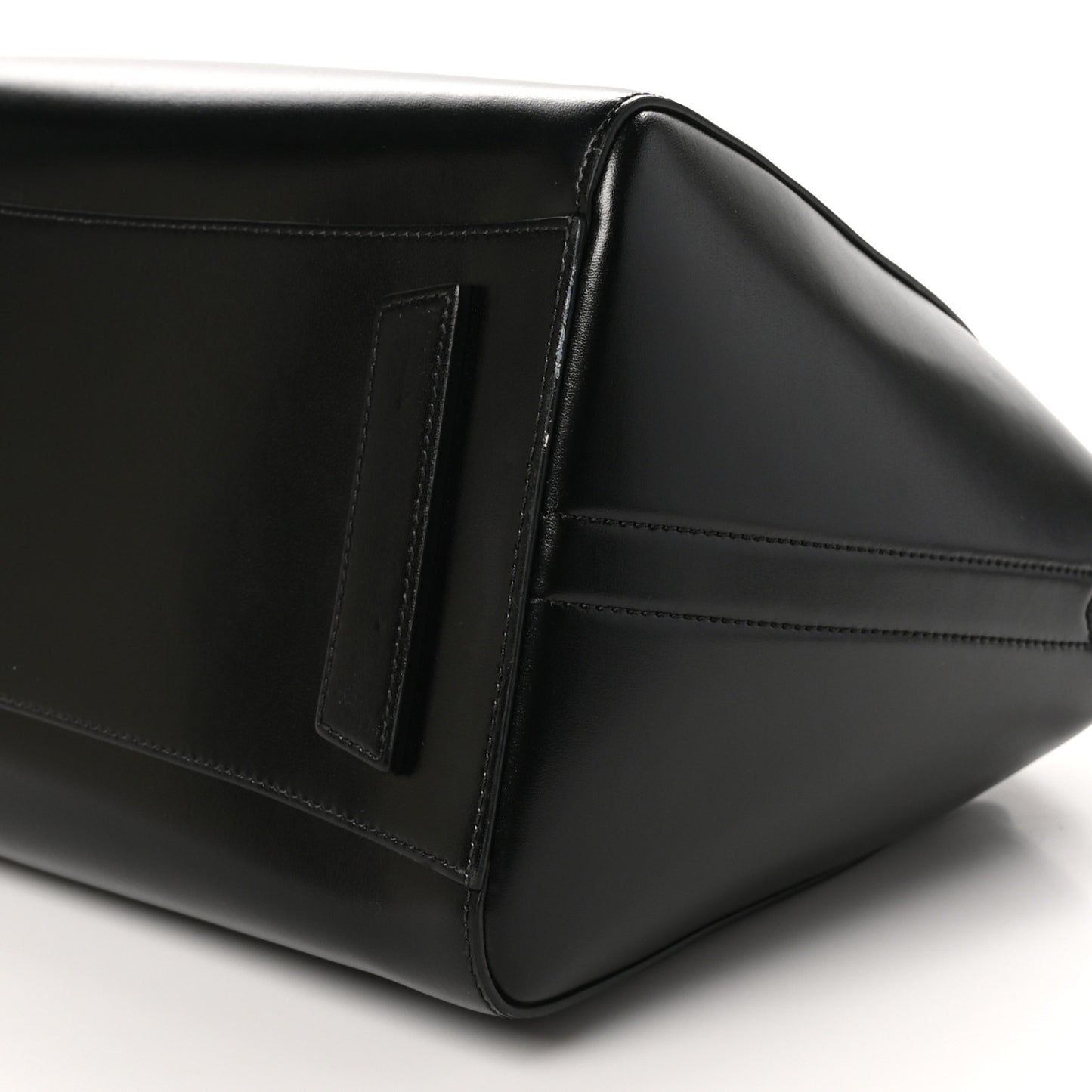 Shiny Lord Calfskin Medium Antigona Black