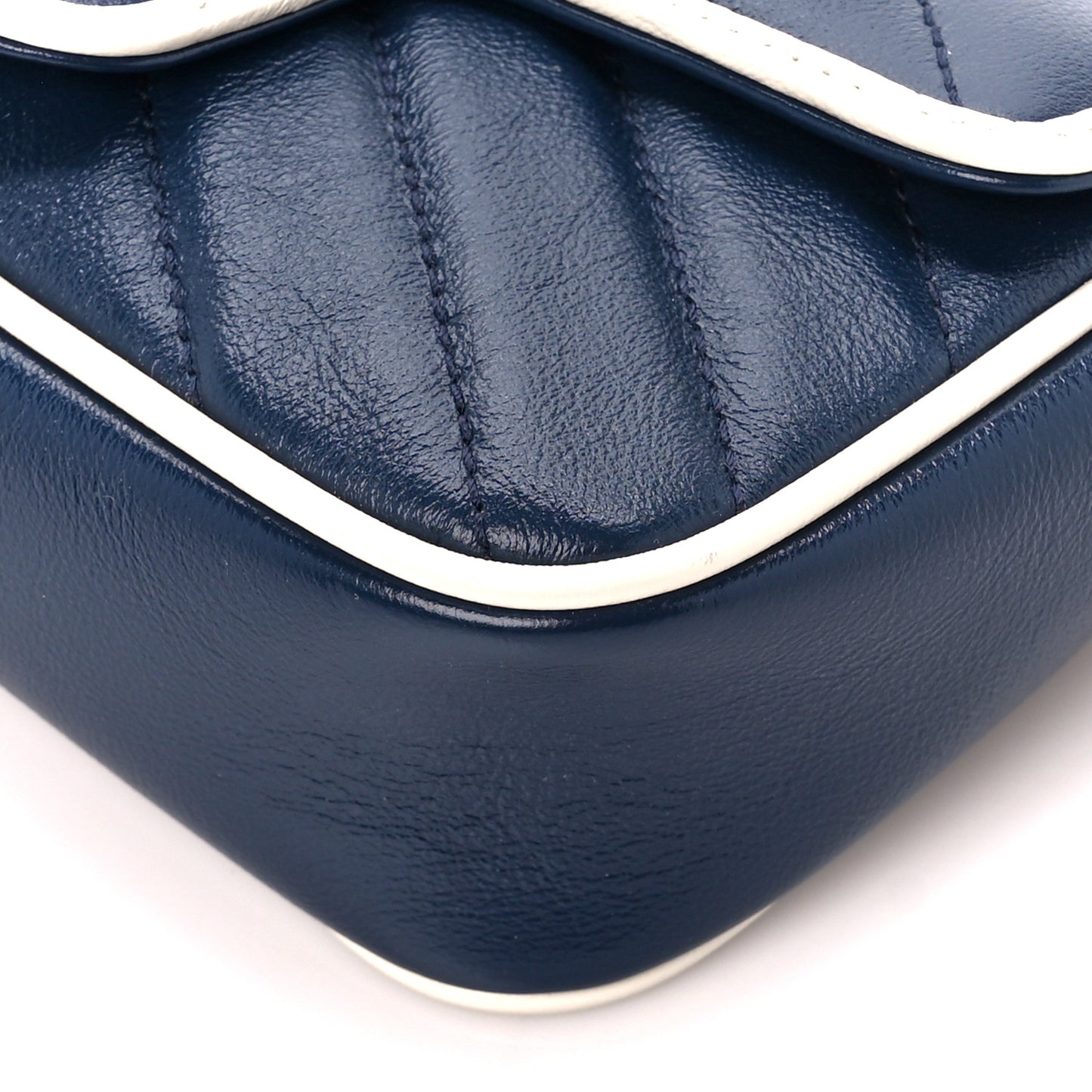 Vintage Effect Calfskin Matelasse Diagonal Super Mini Torchon GG Marmont Shoulder Bag Blue Agata Mystic White