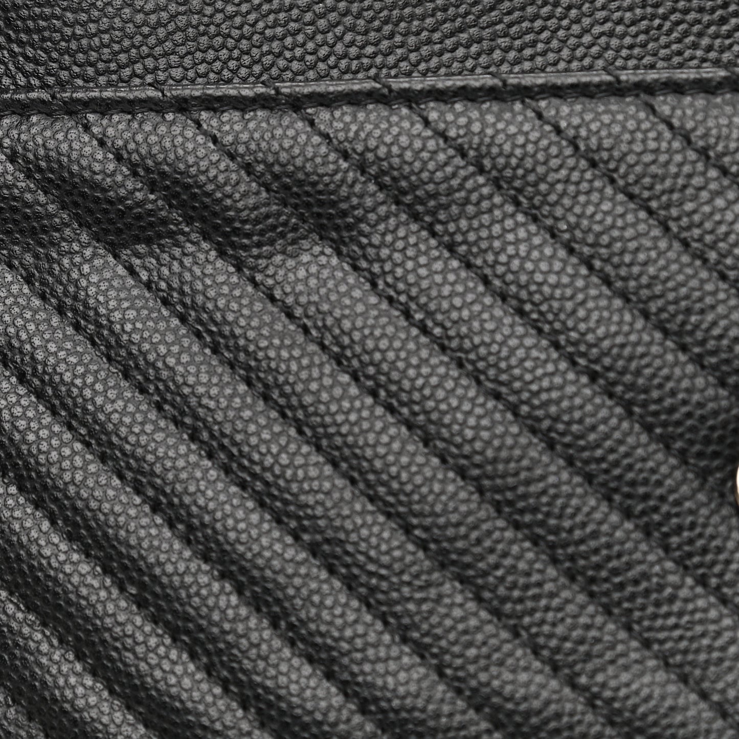 Caviar Chevron Quilted Wallet On Chain WOC Black