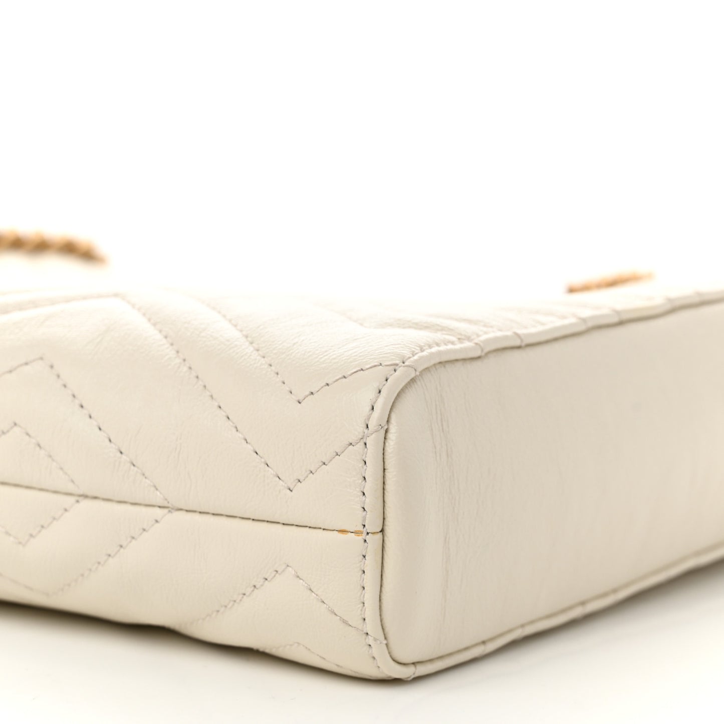 Vintage Calfskin Matelasse Medium GG Marmont Slim Tote White