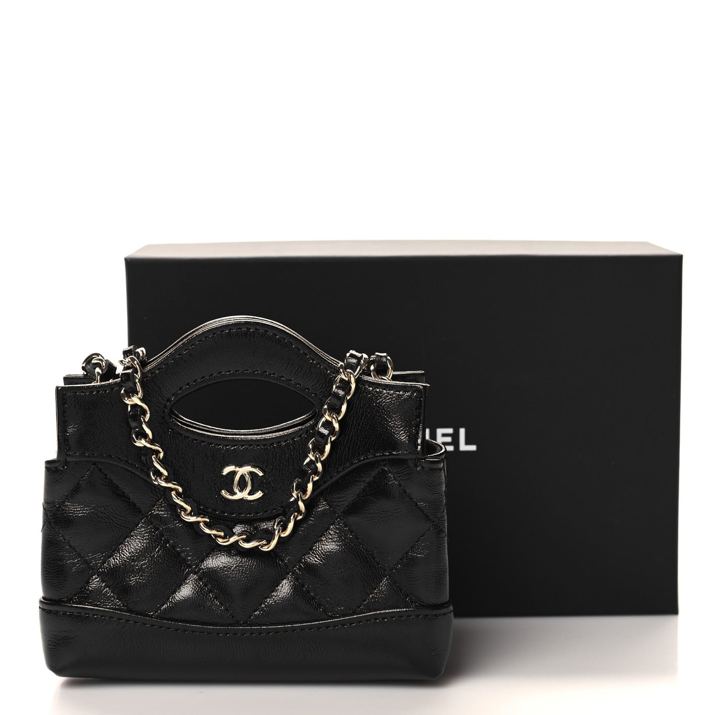 Shiny Lambskin Quilted Micro 31 Clutch With Chain Black