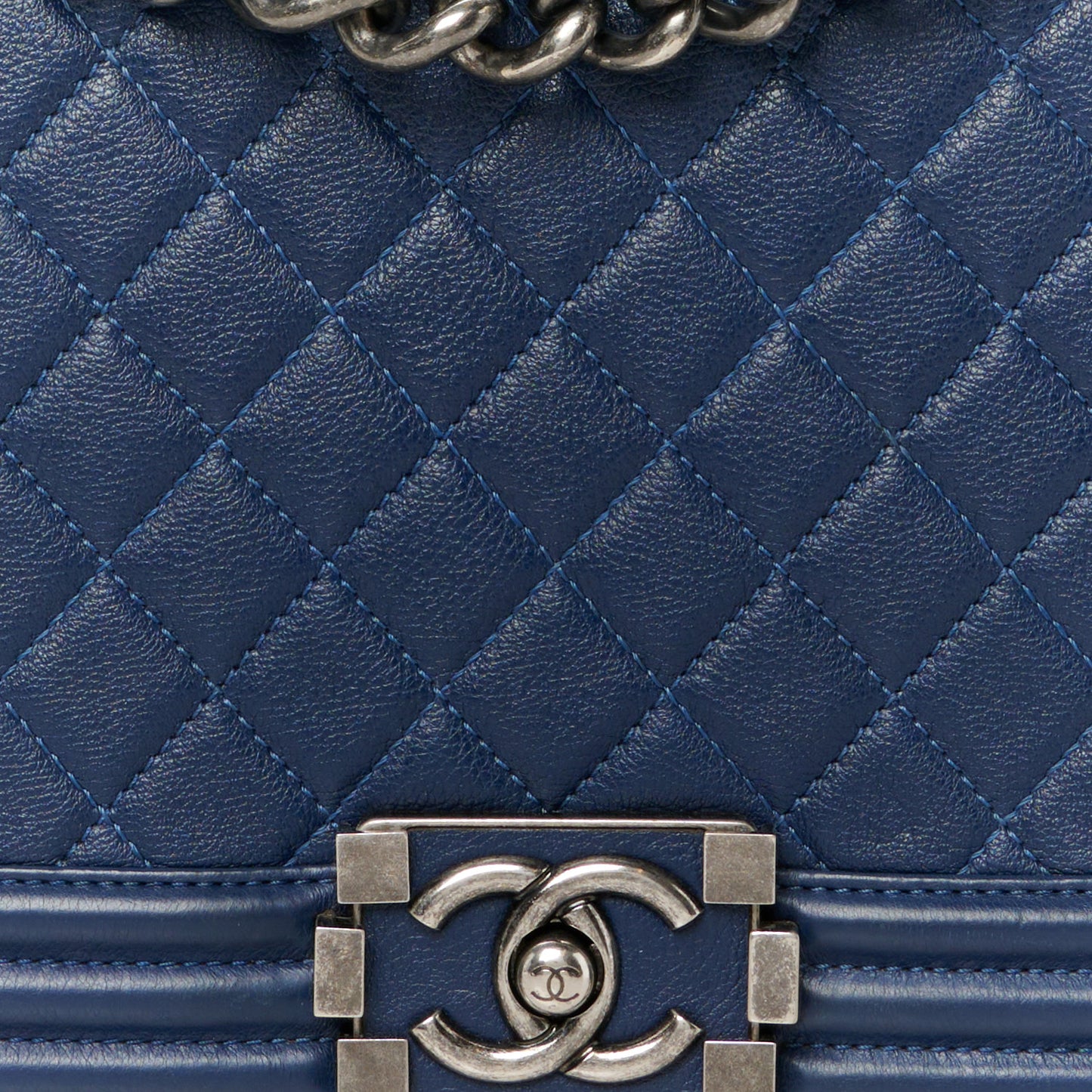 Caviar Quilted New Medium Boy Flap Blue