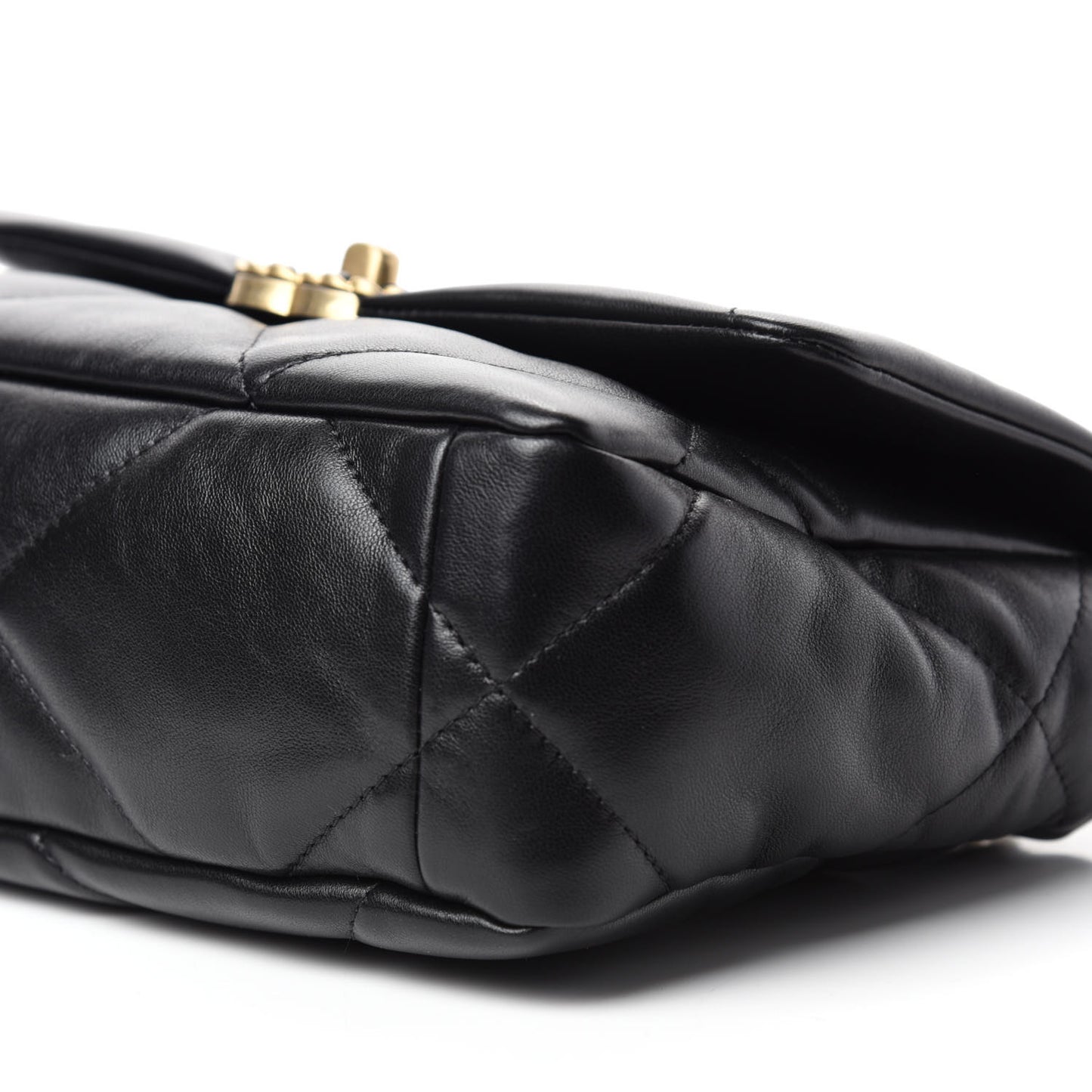 Lambskin Quilted Medium 19 Flap Black