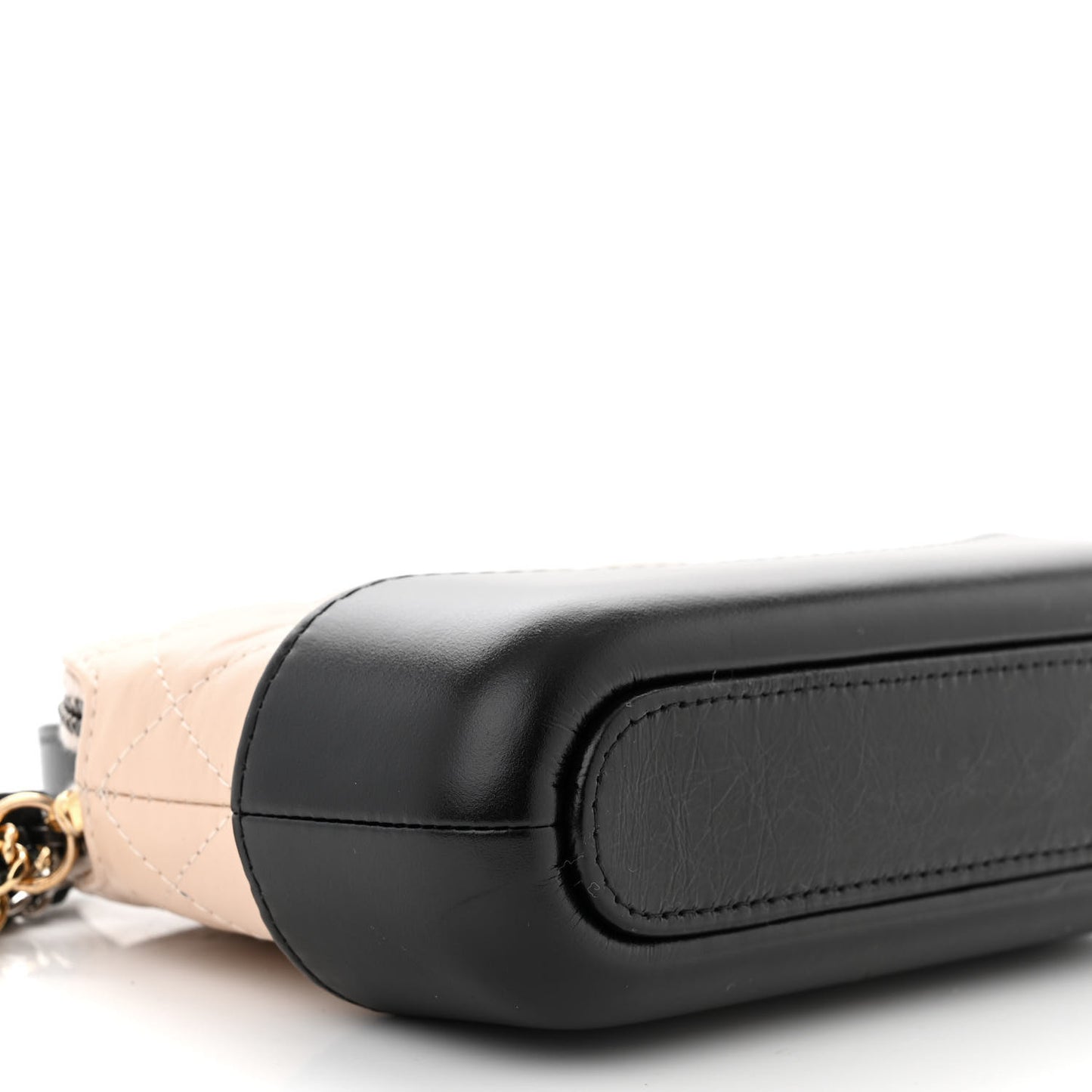 Aged Calfskin Quilted Small Gabrielle Clutch With Chain Beige Black