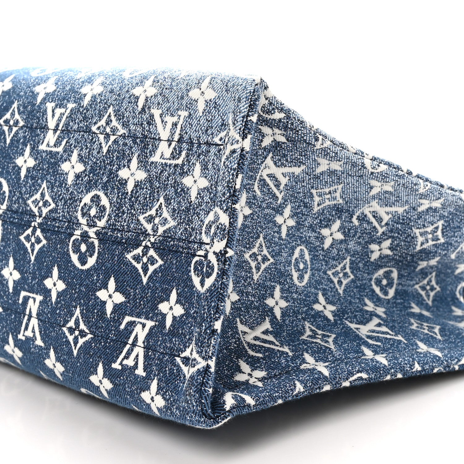 Louis Vuitton Monogram Jacquard Denim Onthego MM Bleu 9 of 9