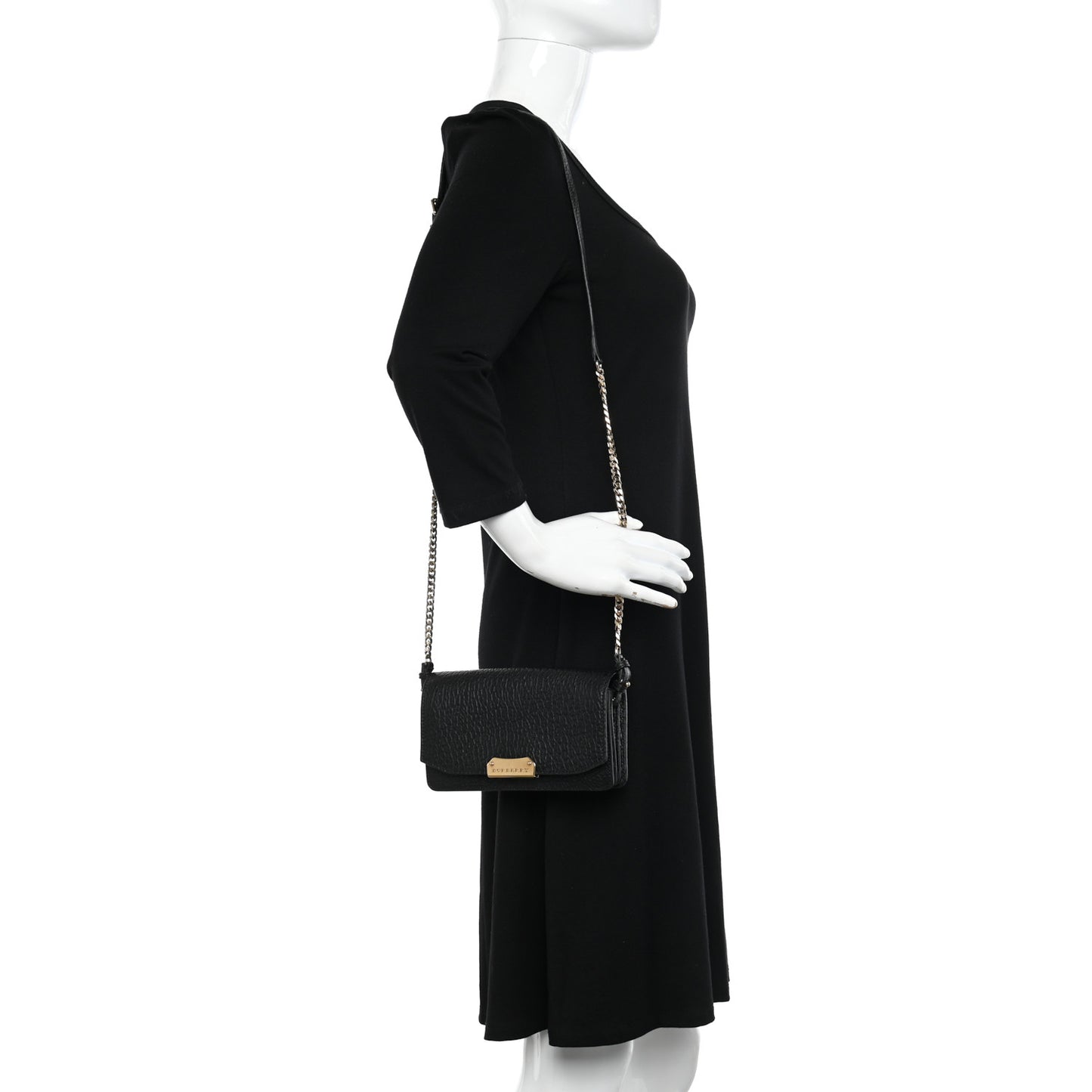 Signature Grain Small Madison Chain Clutch Black