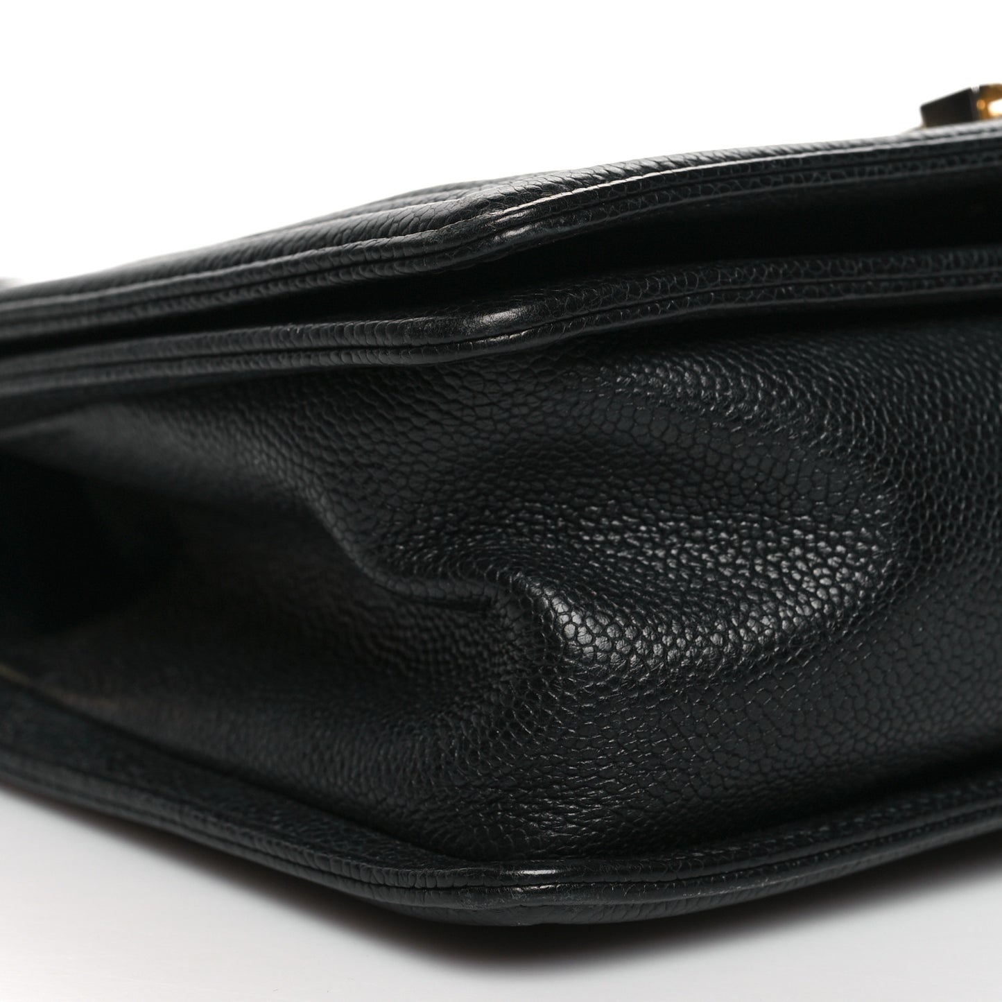 Caviar Quilted Medium Boy Flap Black